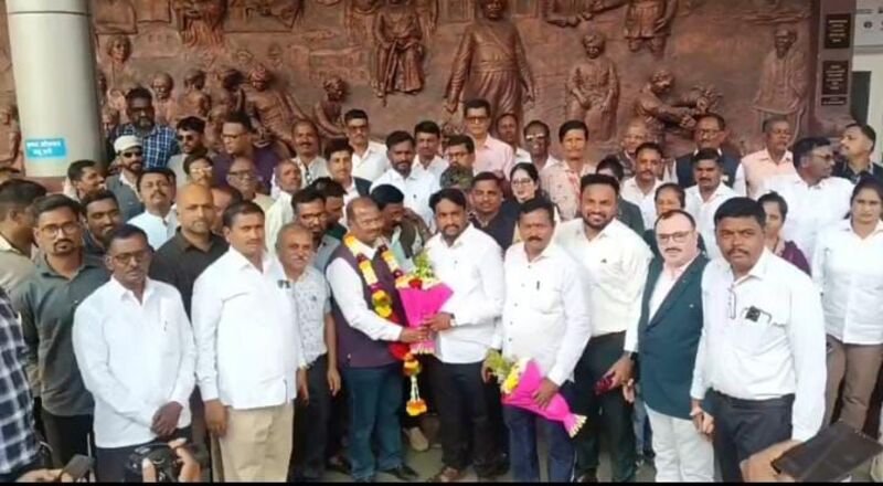 अखिल भारतीय डिजिटल मीडिया संपादक पत्रकार संघटनेच्या केंद्रीय अध्यक्षपदी राजा माने महाराष्ट्र प्रदेशाध्यक्षपदी सतीश सावंत तर प्रदेश महासचिव पदी विकास भोसले अखिल भारतीय डिजिटल मीडिया संपादक पत्रकार संघटनेच्या केंद्रीय अध्यक्षपदी राजा माने महाराष्ट्र प्रदेशाध्यक्षपदी सतीश सावंत तर प्रदेश महासचिव पदी विकास भोसले