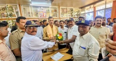 माजी सैनिकांच्या न्याय्य मागण्यांसाठी ठोस पाऊल पाटण दौलतनगर येथे मंत्री शंभूराजे देसाई यांना निवेदन माजी सैनिकांच्या न्याय्य मागण्यांसाठी ठोस पाऊल पाटण दौलतनगर येथे मंत्री शंभूराजे देसाई यांना निवेदन