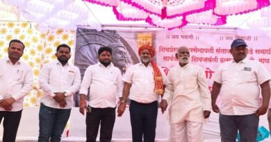 शिवजयंतीनिमित्त सरसेनापती संताजी घोरपडे समाधी स्थळी वक्तृत्व स्पर्धेचा जल्लोषपूर्ण बक्षीस वितरण सोहळा संपन्न शिवजयंतीनिमित्त सरसेनापती संताजी घोरपडे समाधी स्थळी वक्तृत्व स्पर्धेचा जल्लोषपूर्ण बक्षीस वितरण सोहळा संपन्न