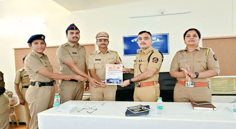 सातारा जिल्ह्यात म्हसवड पोलीस ठाण्याची ऐतिहासिक कामगिरी जानेवारी 2026 मधील उत्कृष्ट कार्यासाठी चार मानाचे पुरस्कार सातारा जिल्ह्यात म्हसवड पोलीस ठाण्याची ऐतिहासिक कामगिरी जानेवारी 2026 मधील उत्कृष्ट कार्यासाठी चार मानाचे पुरस्कार