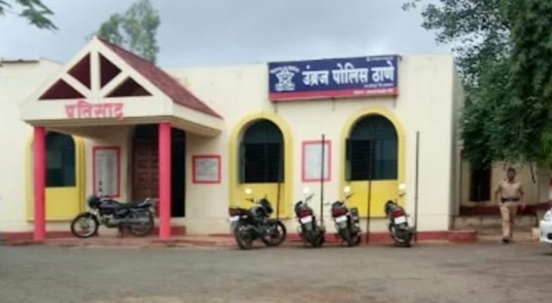 अवघ्या आठ मिनिटांत चार जुगार अड्डे उद्ध्वस्त डिव्हायएसपींच्या पथकासह उंब्रज पोलिसांची धडक कारवाई; अवैध व्यावसायिकांचे धाबे दणाणले अवघ्या आठ मिनिटांत चार जुगार अड्डे उद्ध्वस्त डिव्हायएसपींच्या पथकासह उंब्रज पोलिसांची धडक कारवाई; अवैध व्यावसायिकांचे धाबे दणाणले