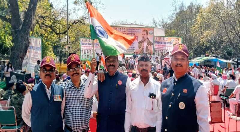 दिल्लीतील जंतर-मंतर येथे सेवानिवृत्त सैनिकांचे आंदोलन; सैनिक फेडरेशन महाराष्ट्र राज्याचा पाठिंबा