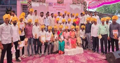 धुळदेवमध्ये प्रेरणेचा उत्सव; ‘माणदेश रत्न’ पुरस्कारांनी वाढवली यात्रेची शोभा धुळदेवमध्ये प्रेरणेचा उत्सव; ‘माणदेश रत्न’ पुरस्कारांनी वाढवली यात्रेची शोभा