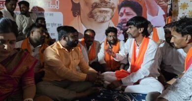 मनोज जरांगे पाटील यांची उपोषणस्थळी धडक; लेखी आश्वासनानंतर सोहम शिर्के यांचे उपोषण स्थगित