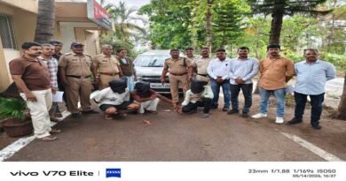 केरळमधील चैनस्नॅचिंग करणारे तिघे जेरबंद; सातारा पोलिसांची धडाकेबाज कारवाई केरळमधील चैनस्नॅचिंग करणारे तिघे जेरबंद; सातारा पोलिसांची धडाकेबाज कारवाई