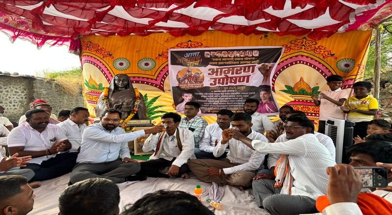 अहिल्यादेवी जयंती स्थळाच्या संरक्षणासाठीचा लढा यशस्वी प्रशासनाकडून त्रिस्तरीय चौकशी समितीचे आश्वासन; आमरण उपोषण मागे