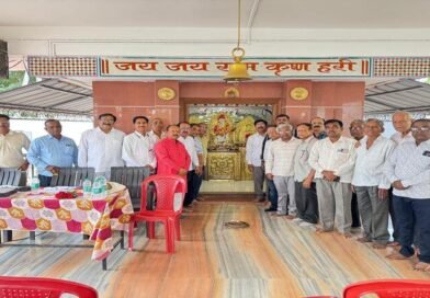 संत नामदेव महाराज स्मारकासाठी मुख्यमंत्र्यांची भेट घेणार; सातारा शिंपी समाजाच्या त्रैमासिक सभेत महत्त्वपूर्ण निर्णय संत नामदेव महाराज स्मारकासाठी मुख्यमंत्र्यांची भेट घेणार; सातारा शिंपी समाजाच्या त्रैमासिक सभेत महत्त्वपूर्ण निर्णय