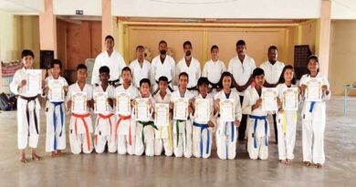गोंदवले खुर्दमध्ये कराटे बेल्ट परीक्षा उत्साहात; प्रेरणा गायकवाड ब्लॅक बेल्ट फर्स्ट डॅनने सन्मानित गोंदवले खुर्दमध्ये कराटे बेल्ट परीक्षा उत्साहात; प्रेरणा गायकवाड ब्लॅक बेल्ट फर्स्ट डॅनने सन्मानित