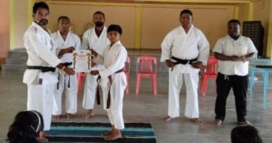ओकिनावा मार्शल आर्ट अकॅडमीच्या बेल्ट परीक्षेत कष्ट, शिस्त आणि जिद्दीचा गौरव; मान्यवरांकडून अभिनंदन ओकिनावा मार्शल आर्ट अकॅडमीच्या बेल्ट परीक्षेत कष्ट, शिस्त आणि जिद्दीचा गौरव; मान्यवरांकडून अभिनंदन