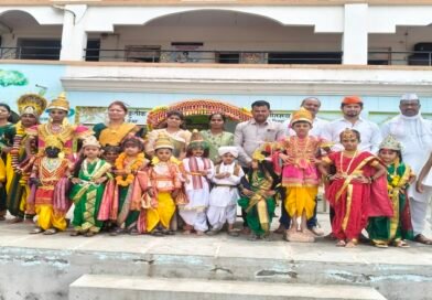 क्रांतिवीर शैक्षणिक संकुलात ‘बाल दिंडी’चा भक्तिमय जल्लोष; नगराध्यक्षा व उपनगराध्यक्षा यांच्या हस्ते पूजन