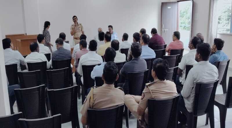 तासवडे एमआयडीसीतील उद्योजकांसोबत तळबीड पोलिसांची समन्वय बैठक उत्साहात संपन्न तासवडे एमआयडीसीतील उद्योजकांसोबत तळबीड पोलिसांची समन्वय बैठक उत्साहात संपन्न