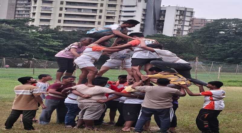 दृष्टीहीनता थांबवू शकत नाही स्वप्नांची भरारी!  आधारिका फाउंडेशन आणि कला संजीवन फाउंडेशनच्या अंध गोविंदांचा मुंबईत थरार
