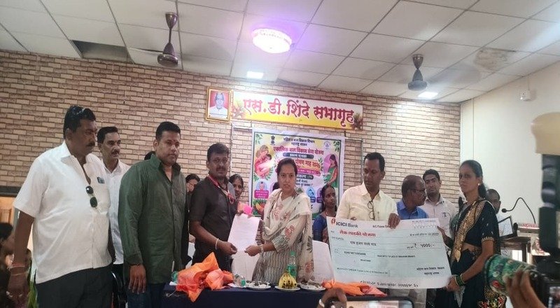 म्हसळा तालुक्याची कुपोषणमुक्तीकडे यशस्वी वाटचाल : अंगणवाडी सेविका व मदतनीसांच्या कार्याचा मंत्री आदिती तटकरे यांच्याकडून गौरव म्हसळा तालुक्याची कुपोषणमुक्तीकडे यशस्वी वाटचाल : अंगणवाडी सेविका व मदतनीसांच्या कार्याचा मंत्री आदिती तटकरे यांच्याकडून गौरव