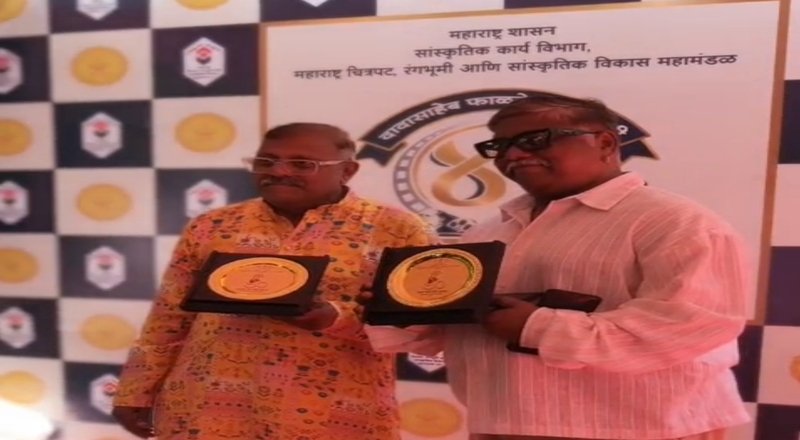 मराठी फिल्म इंडस्ट्री बचाओ आंदोलनाला दिग्गज कलाकारांचा जाहीर पाठिंबा! मराठी फिल्म इंडस्ट्री बचाओ आंदोलनाला दिग्गज कलाकारांचा जाहीर पाठिंबा!
