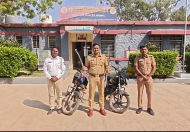 कर्णकर्कश आवाज करणाऱ्या बुलेटस्वारांना म्हसवड पोलिसांचा दणका!