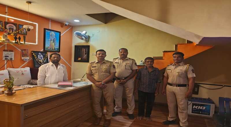 शिक्षक-पदवीधर निवडणुकीच्या पार्श्वभूमीवर बार्शी तालुका पोलिसांचे ‘ऑल आऊट’ ऑपरेशन! शिक्षक-पदवीधर निवडणुकीच्या पार्श्वभूमीवर बार्शी तालुका पोलिसांचे ‘ऑल आऊट’ ऑपरेशन!